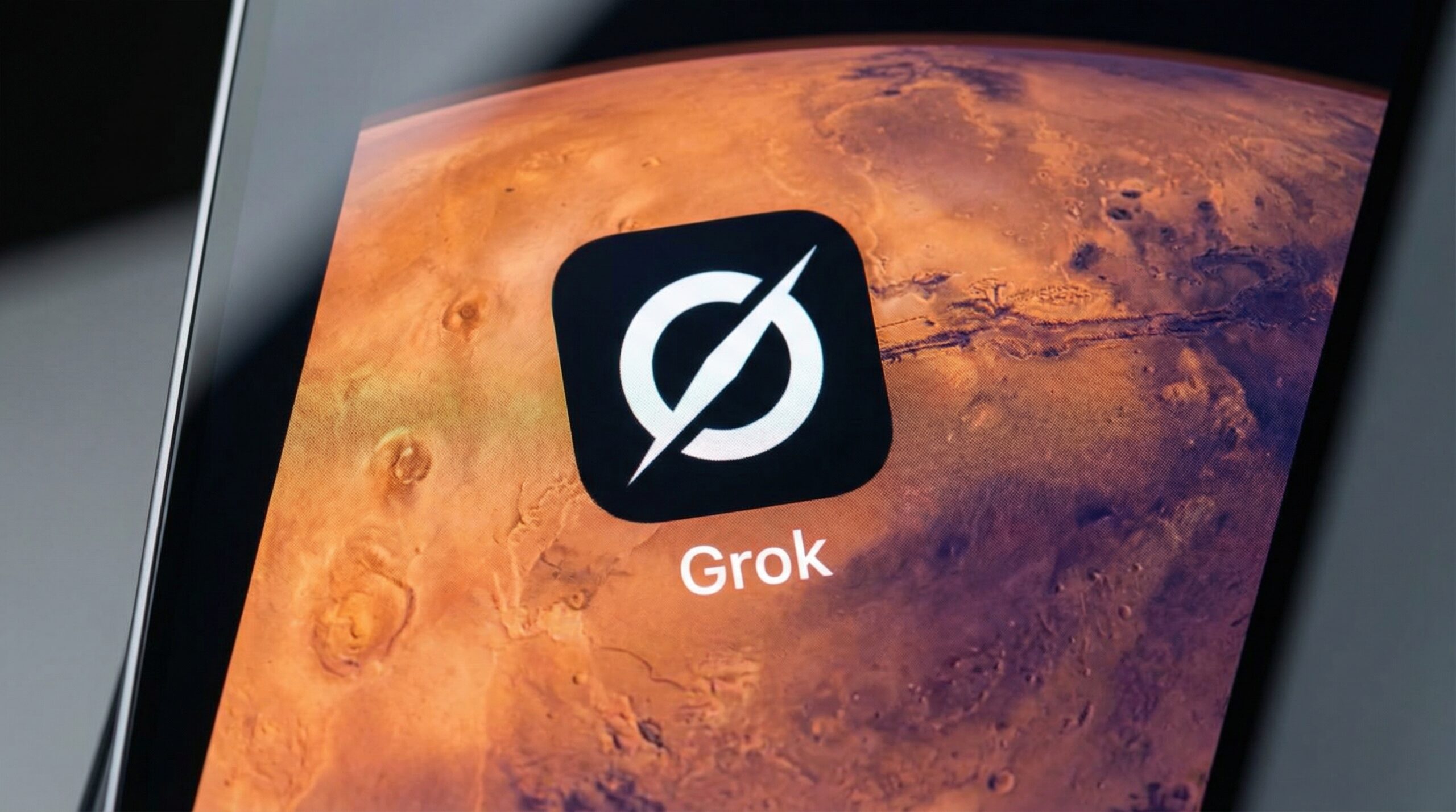 ChatGPT cita Grokipedia en temas sensibles