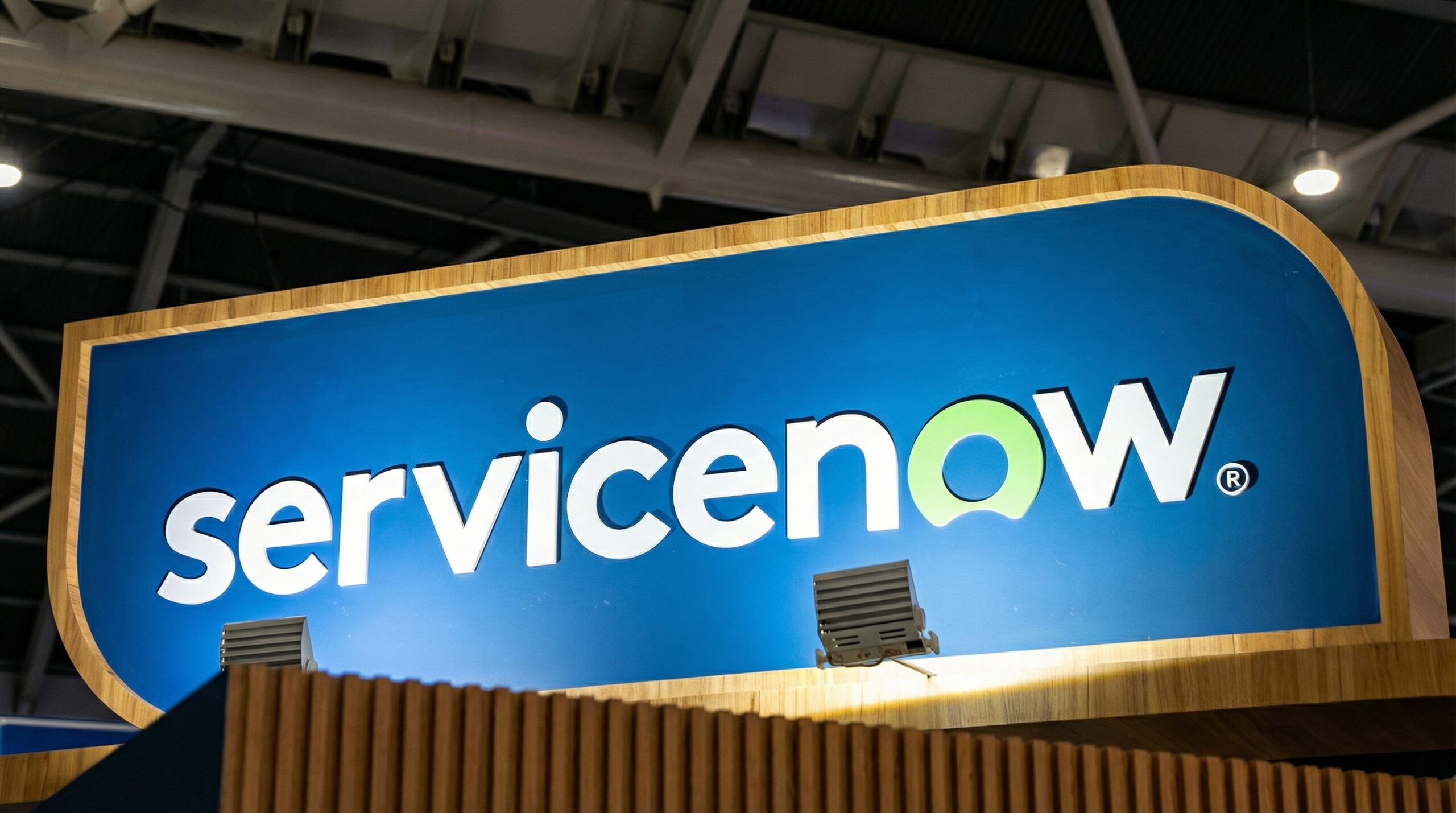 ServiceNow integra Claude de Anthropic: clave para PYMES