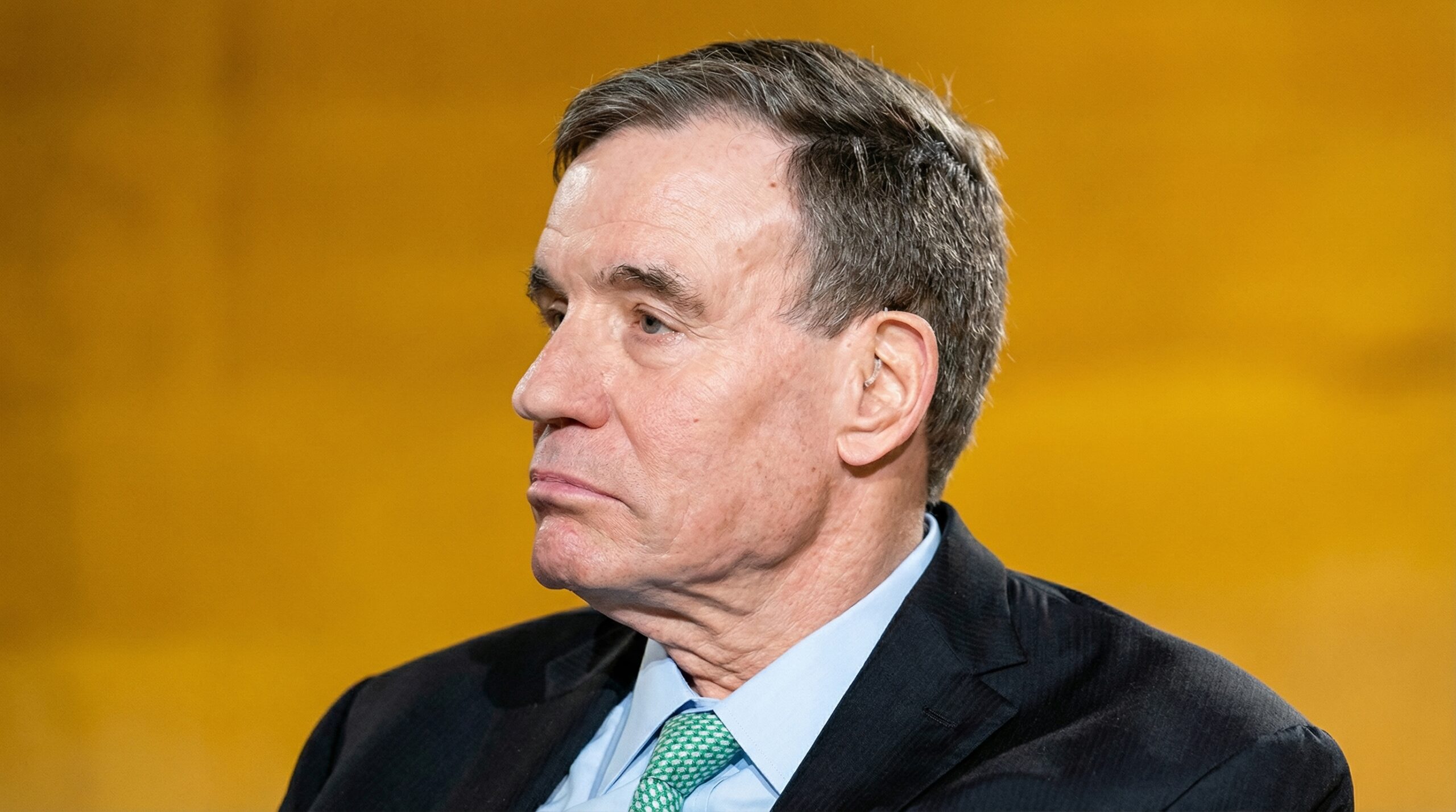 Senador propone libra de carne centros de datos